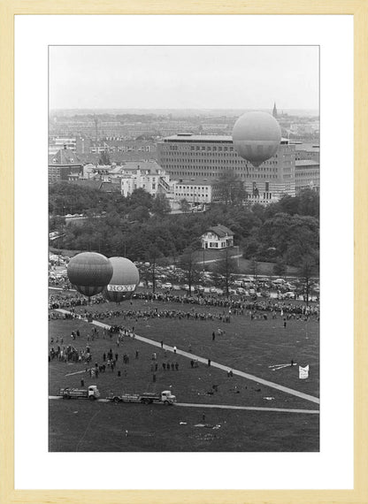 Ballonnen boven Den Haag - 1962