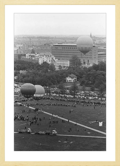 Ballonnen boven Den Haag - 1962