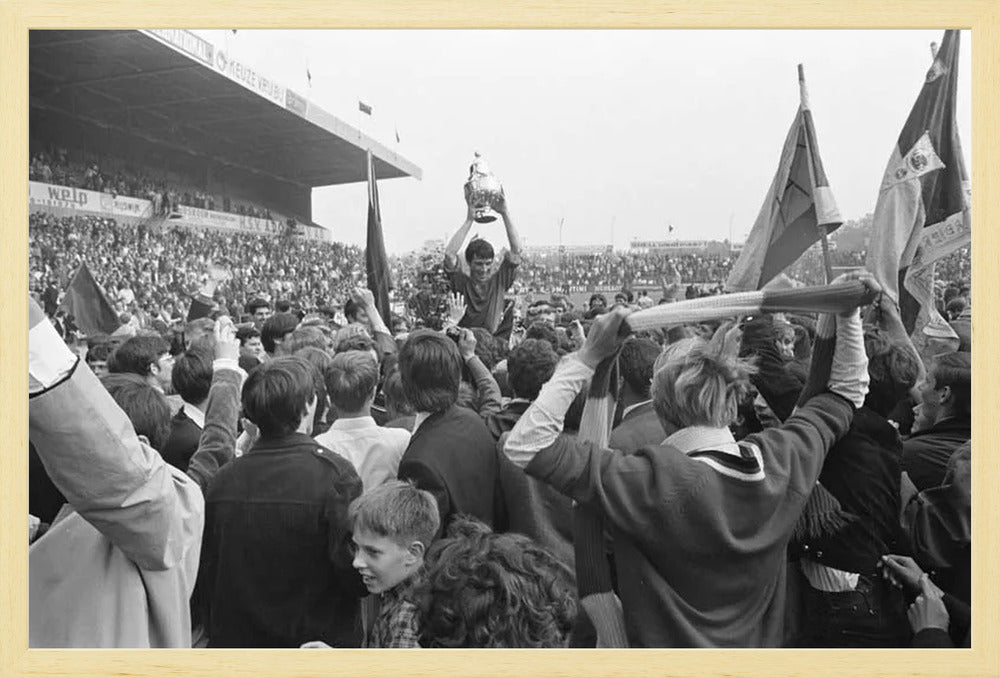 ADO-spelers met de KNVB-beker - 1968