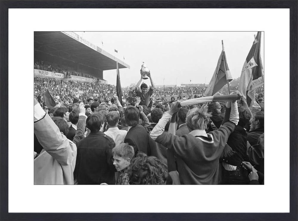 ADO-spelers met de KNVB-beker - 1968