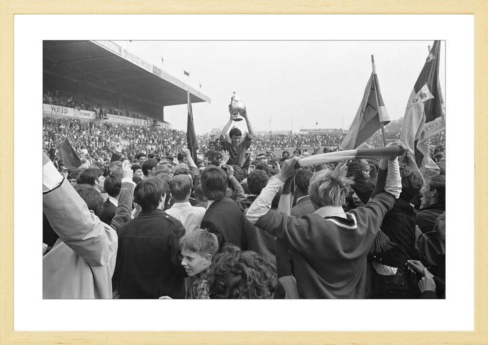 ADO-spelers met de KNVB-beker - 1968