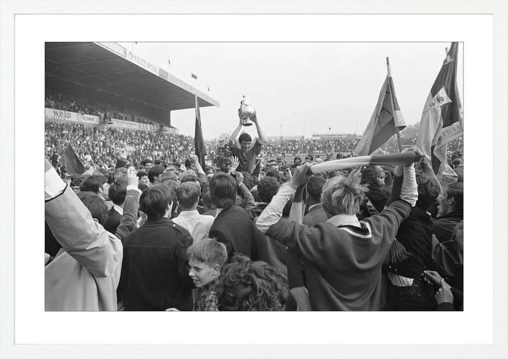 ADO-spelers met de KNVB-beker - 1968