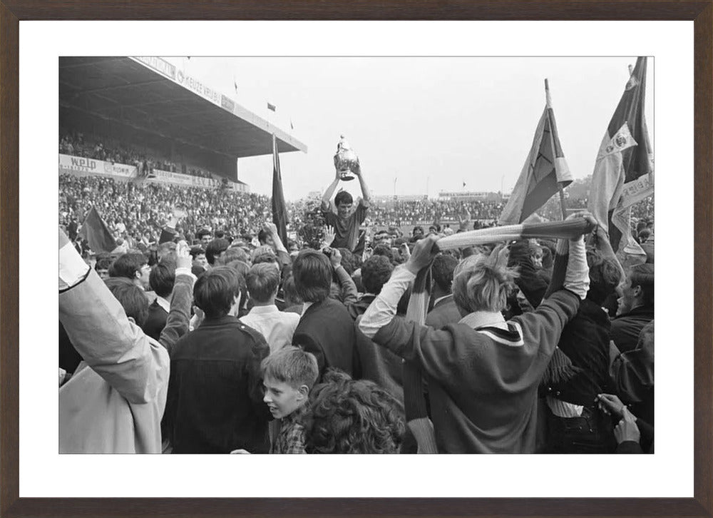 ADO-spelers met de KNVB-beker - 1968