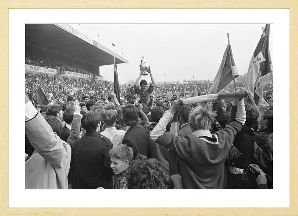 ADO-spelers met de KNVB-beker - 1968