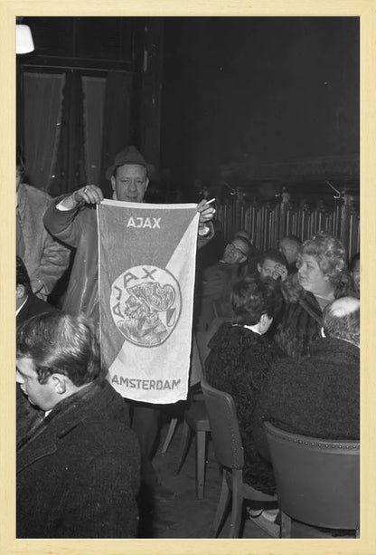 Ajax-supporters op Centraal Station - 1969