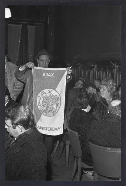 Ajax-supporters op Centraal Station - 1969