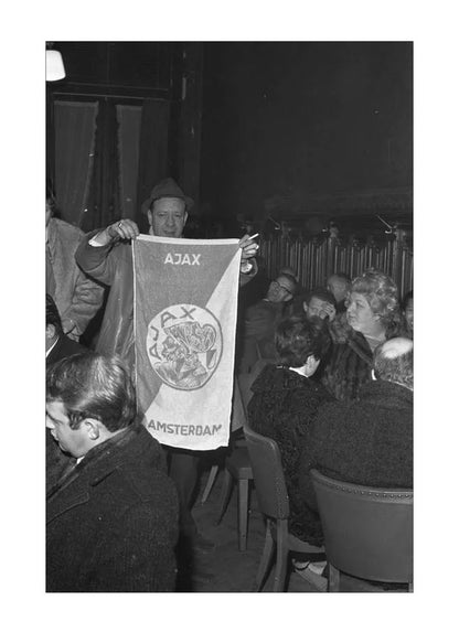Ajax-supporters op Centraal Station - 1969