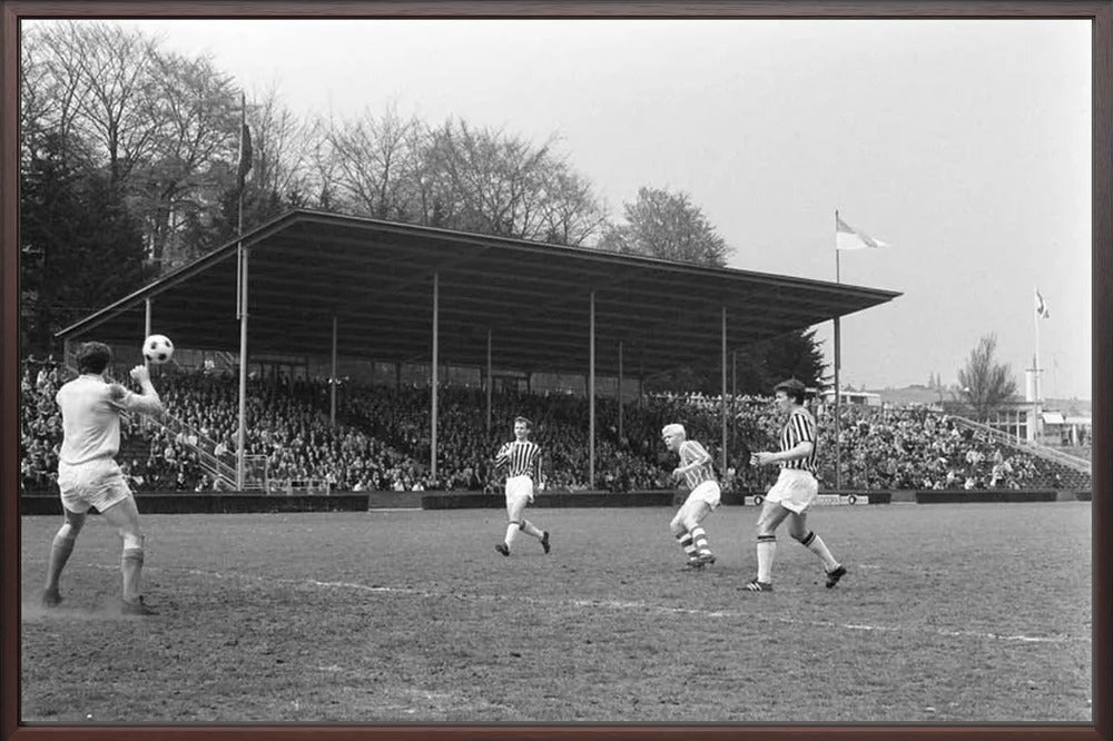Vitesse - PSV in Nieuw-Monnikenhuize - 1969