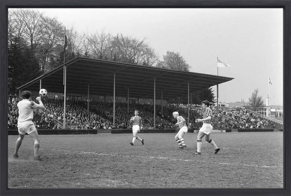 Vitesse - PSV in Nieuw-Monnikenhuize - 1969