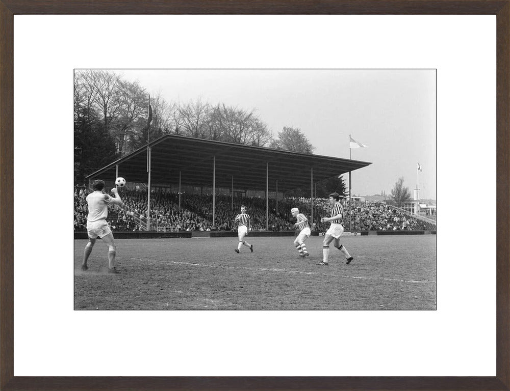 Vitesse - PSV in Nieuw-Monnikenhuize - 1969