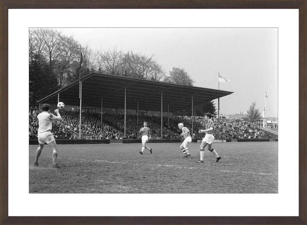 Vitesse - PSV in Nieuw-Monnikenhuize - 1969