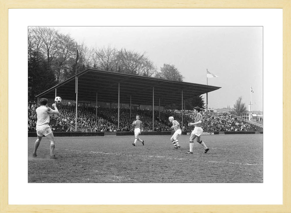 Vitesse - PSV in Nieuw-Monnikenhuize - 1969