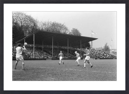 Vitesse - PSV in Nieuw-Monnikenhuize - 1969