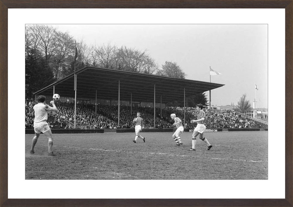 Vitesse - PSV in Nieuw-Monnikenhuize - 1969