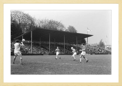Vitesse - PSV in Nieuw-Monnikenhuize - 1969