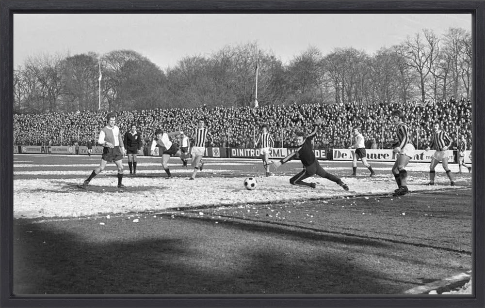 Vitesse - Feyenoord in Nieuw-Monnikenhuize - 1972