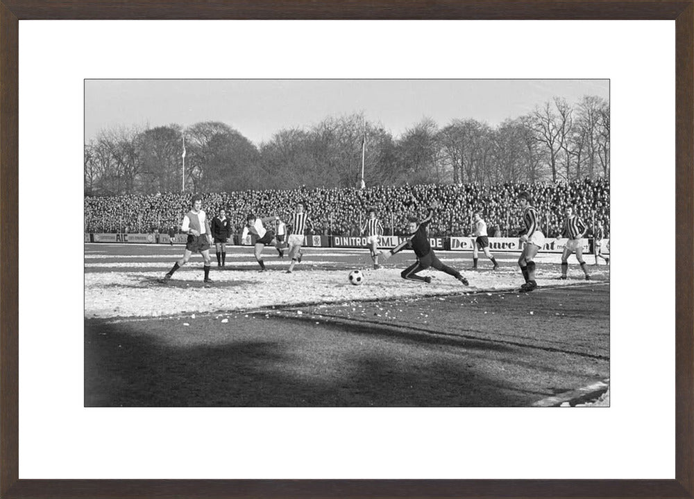 Vitesse - Feyenoord in Nieuw-Monnikenhuize - 1972