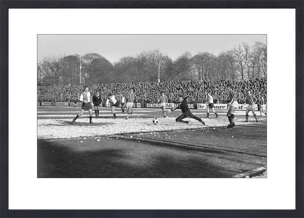 Vitesse - Feyenoord in Nieuw-Monnikenhuize - 1972