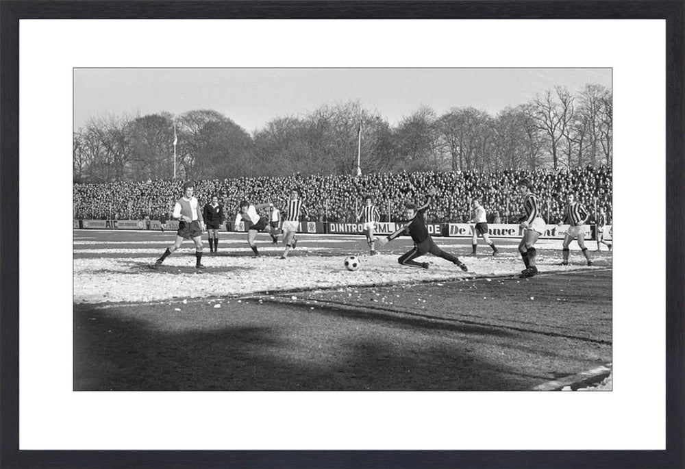 Vitesse - Feyenoord in Nieuw-Monnikenhuize - 1972