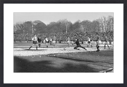 Vitesse - Feyenoord in Nieuw-Monnikenhuize - 1972