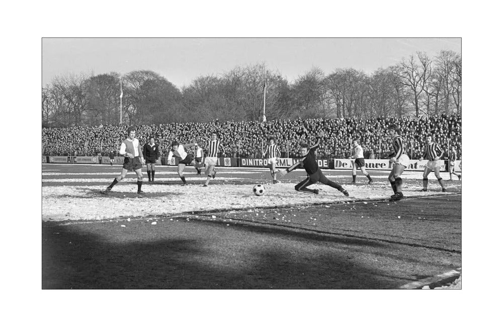 Vitesse - Feyenoord in Nieuw-Monnikenhuize - 1972