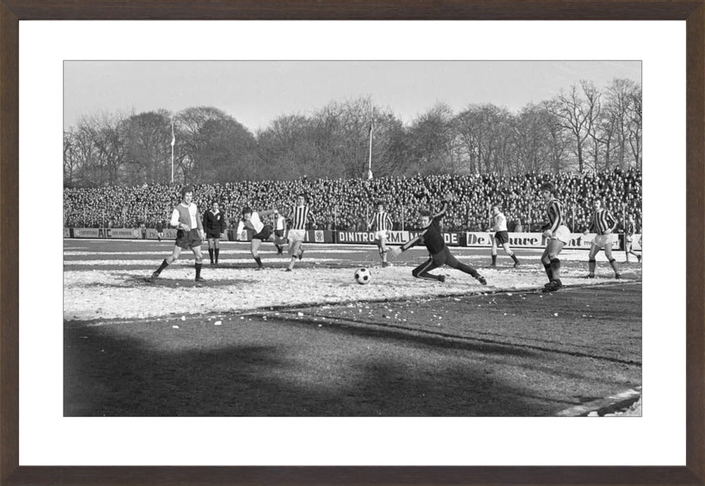 Vitesse - Feyenoord in Nieuw-Monnikenhuize - 1972