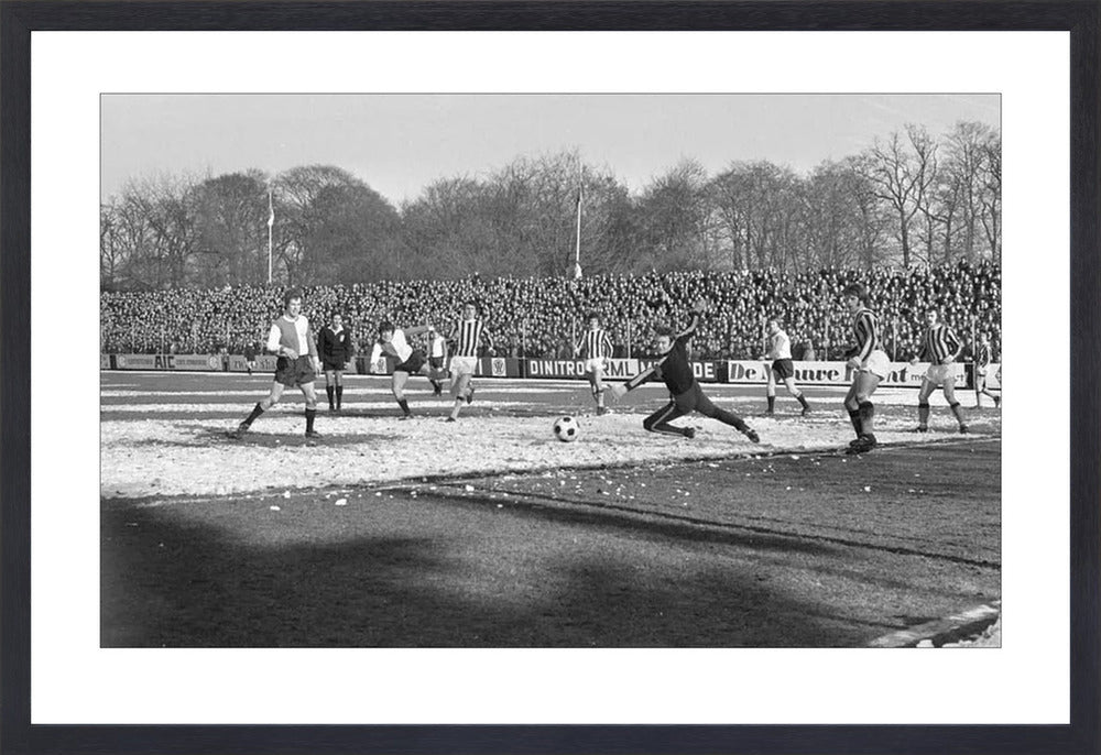 Vitesse - Feyenoord in Nieuw-Monnikenhuize - 1972