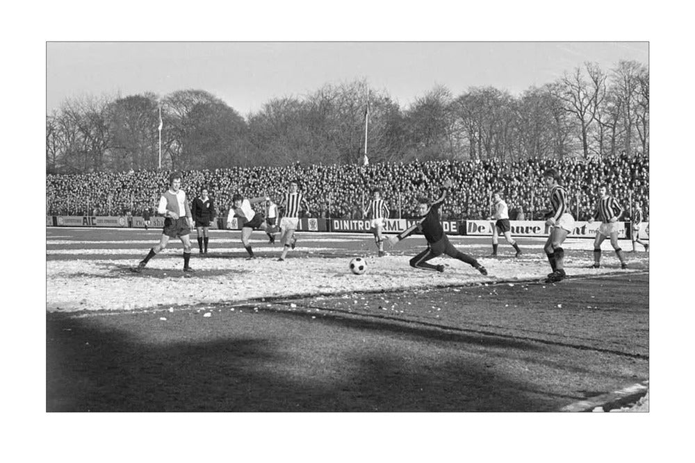 Vitesse - Feyenoord in Nieuw-Monnikenhuize - 1972