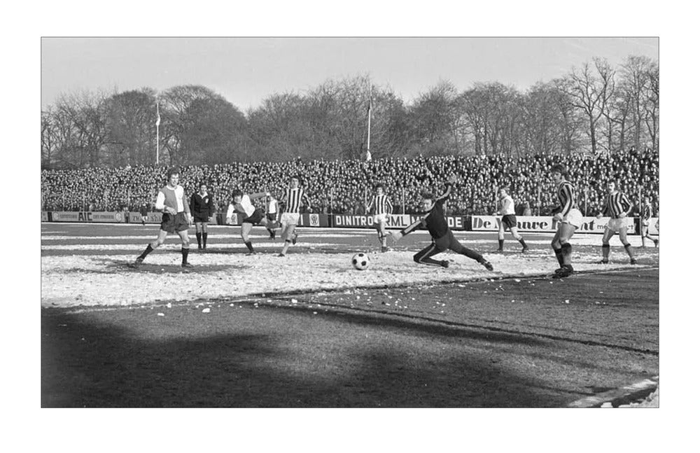Vitesse - Feyenoord in Nieuw-Monnikenhuize - 1972