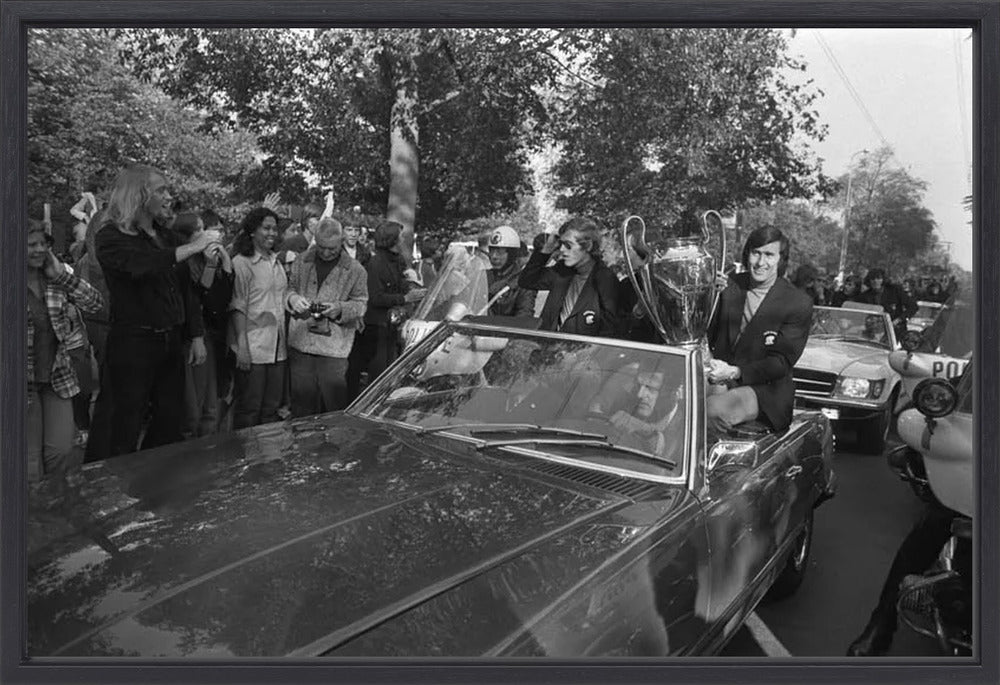 Keizer, Cruijff en Swart met de Europa Cup - 1972