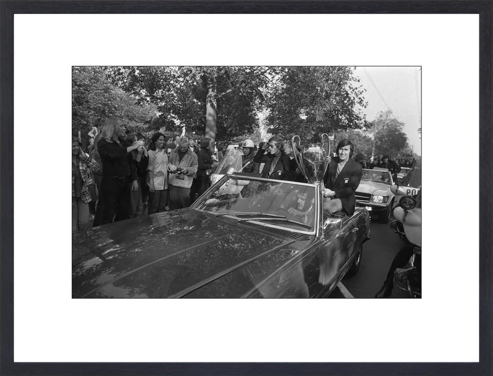 Keizer, Cruijff en Swart met de Europa Cup - 1972