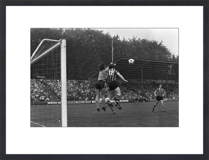 Vitesse - Volendam in Nieuw-Monnikenhuize - 1974