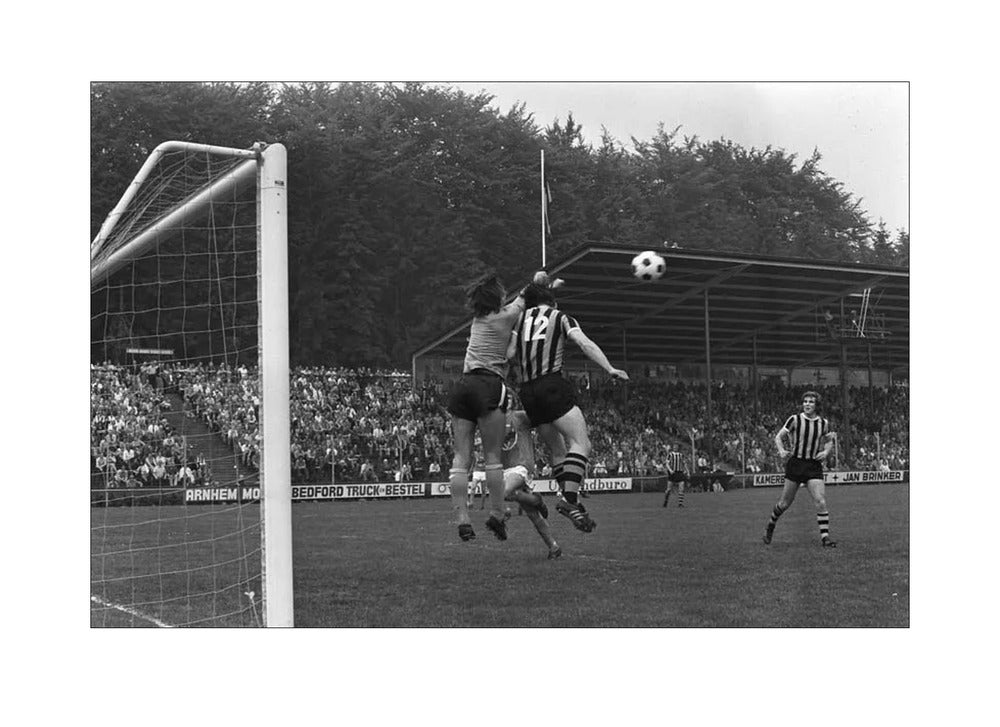 Vitesse - Volendam in Nieuw-Monnikenhuize - 1974