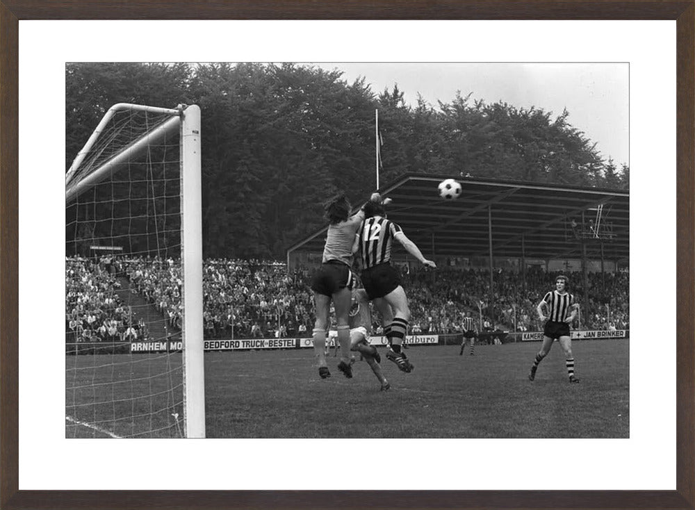 Vitesse - Volendam in Nieuw-Monnikenhuize - 1974
