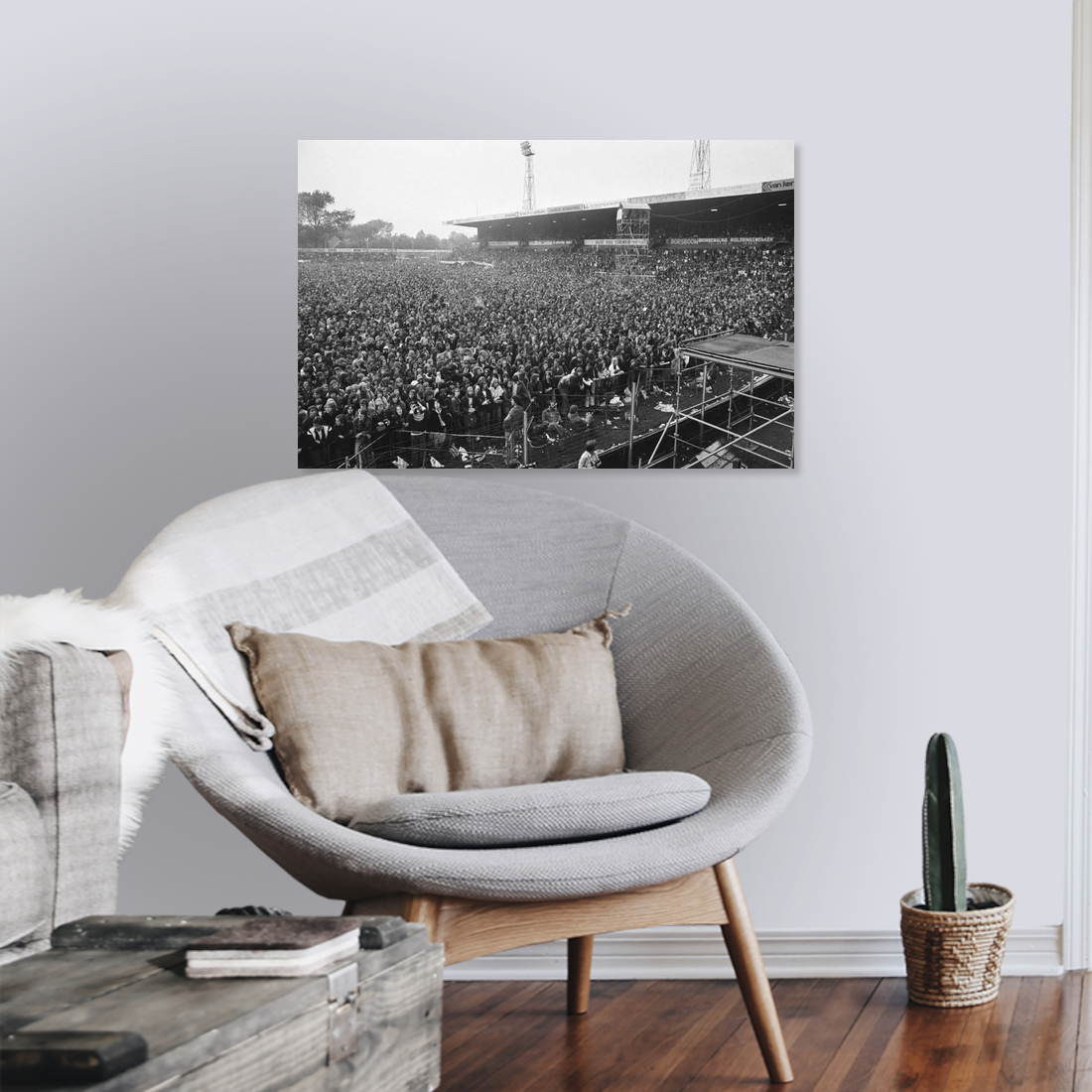 Zwart-witfoto uit 1976 van het concert van de Rolling Stones in het Zuiderpark in Den Haag. – canvas zonder lijst in leeshoek