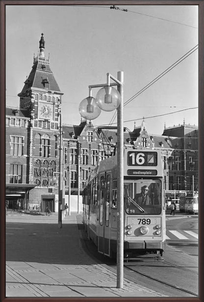 Tram voor het Centraal Station - 1980