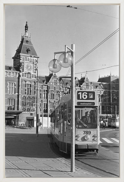 Tram voor het Centraal Station - 1980