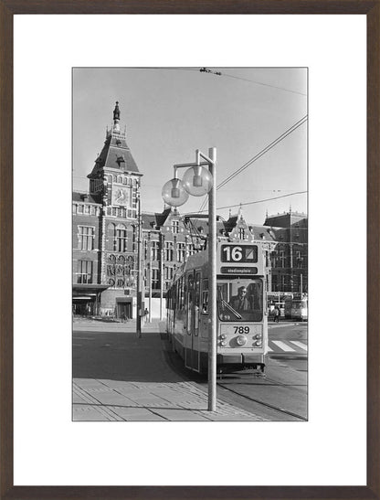 Tram voor het Centraal Station - 1980