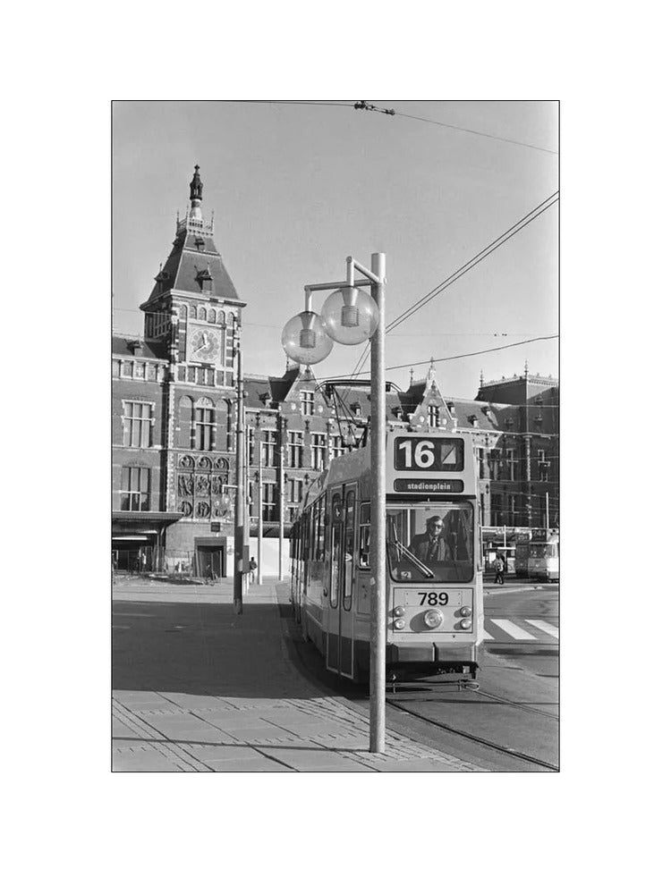 Tram voor het Centraal Station - 1980
