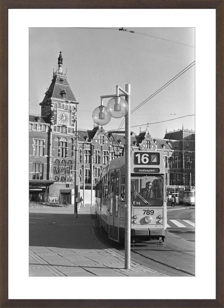 Tram voor het Centraal Station - 1980