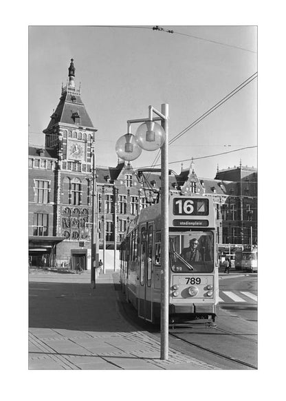 Tram voor het Centraal Station - 1980