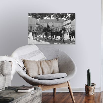 Zwart-witfoto uit 1984 van de aankomst van de Gouden Koets bij Paleis Noordeinde in Den Haag. – canvas zonder lijst in leeshoek