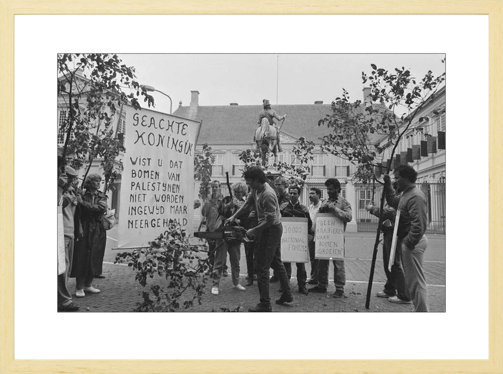 Demonstratie bij Paleis Noordeinde - 1986