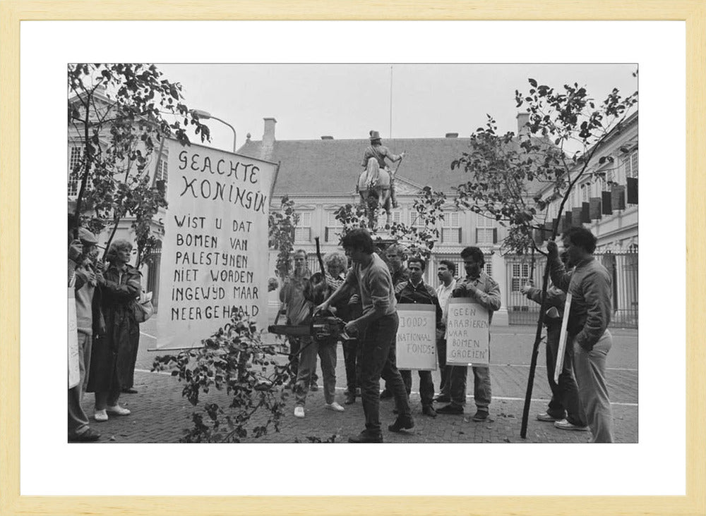 Demonstratie bij Paleis Noordeinde - 1986