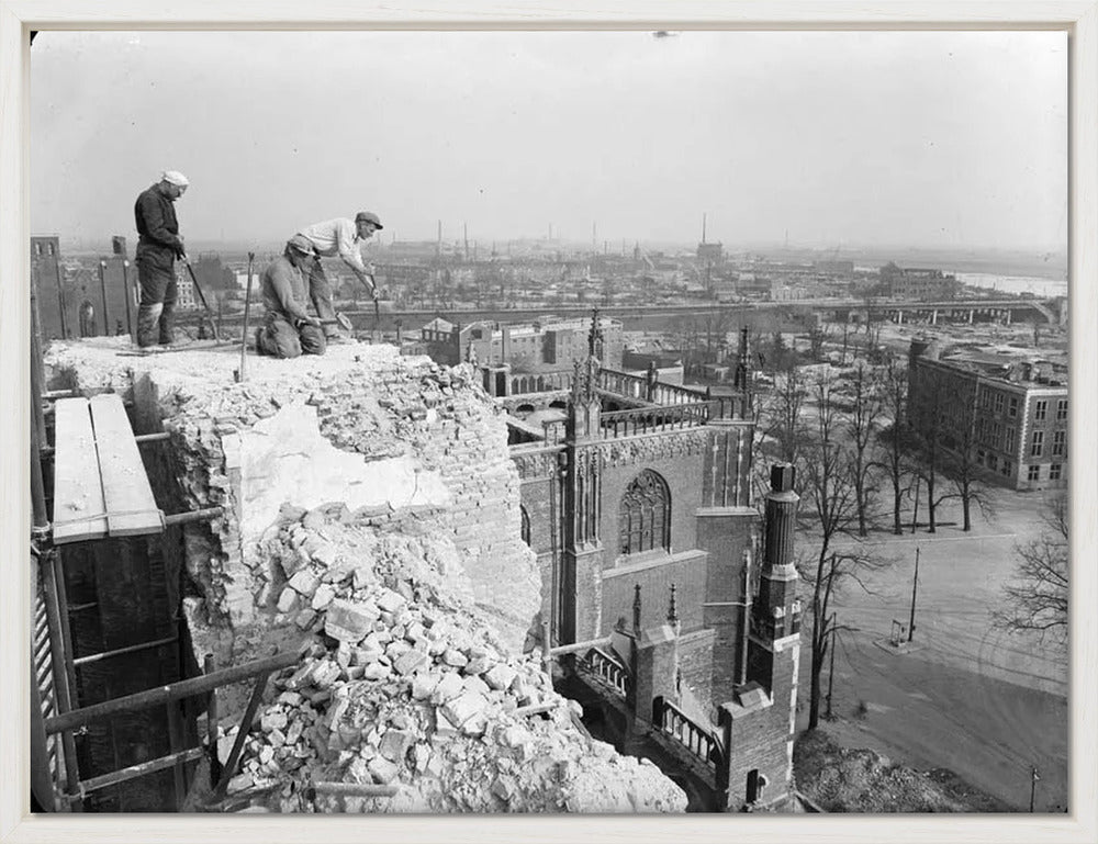 Eusebiuskerk in Wederopbouw - 1946