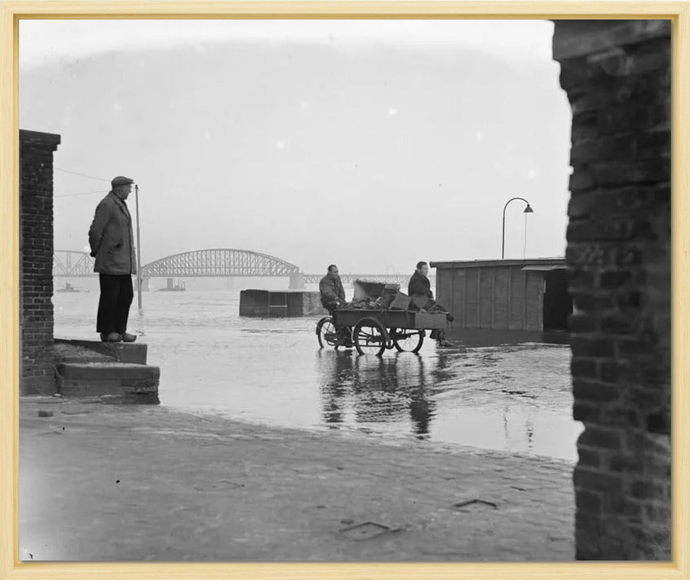 Hoogwater op de Waalkade - 1952