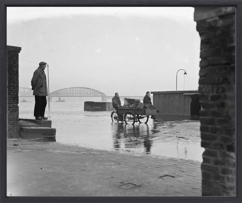Hoogwater op de Waalkade - 1952