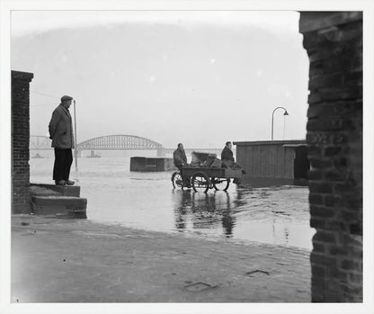 Hoogwater op de Waalkade - 1952