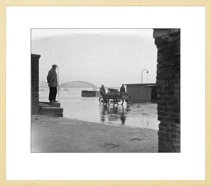 Hoogwater op de Waalkade - 1952
