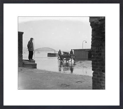 Hoogwater op de Waalkade - 1952